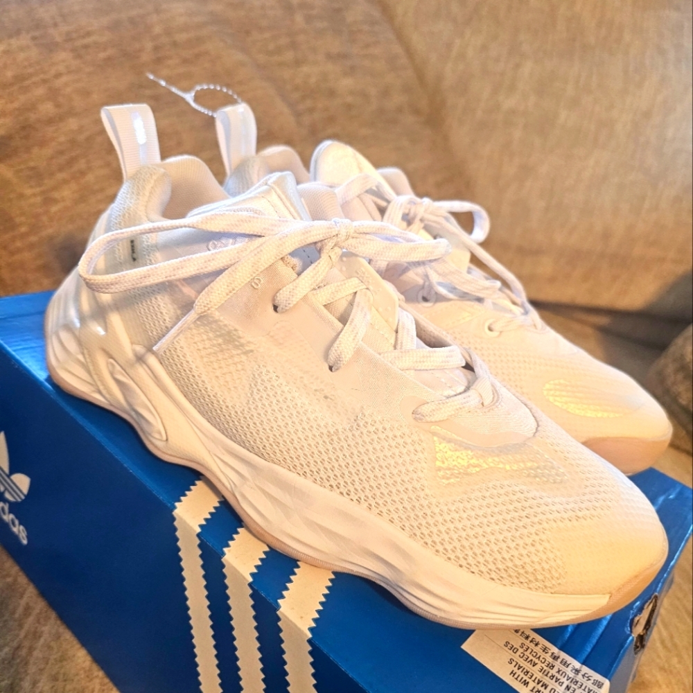 adidas Women's Exhibit A Candace Parker Basketball Shoes